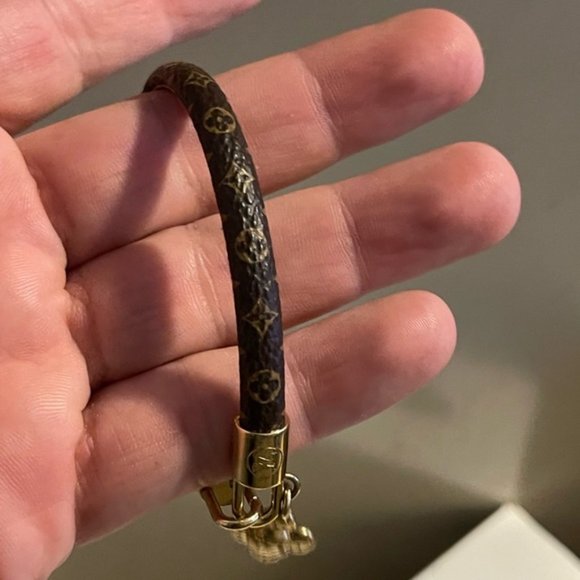 Women’s Louis Vuitton Bracelet 19 - Picture 4 of 9